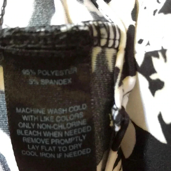 White House Black Market Too - Picture 6 of 6